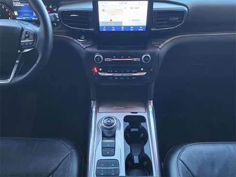 Used 2020 Ford Explorer Limited w/ Class III Trailer Tow Package image 12