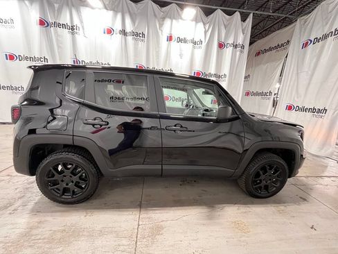 Used 2023 Jeep Renegade Latitude AWD/4WD image 8