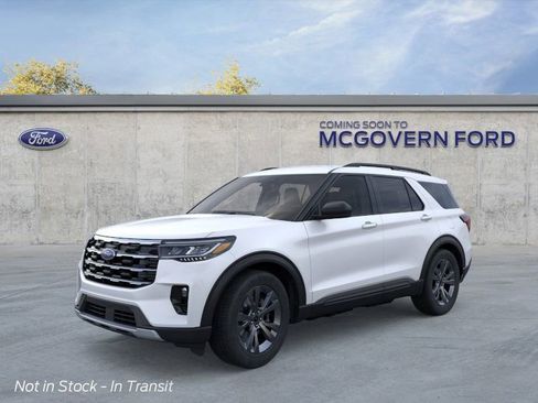 New 2026 Ford Explorer Active w/ Active Comfort Package image 2