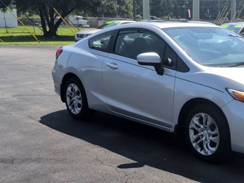 Used 2014 Honda Civic LX image 2