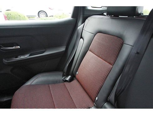 New 2025 Nissan Kicks SR image 11