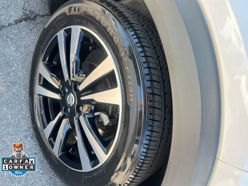 Used 2019 Nissan Kicks SR w/ SR Premium Package FWD image 37