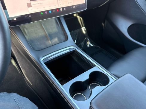 Used 2023 Tesla Model Y Long Range AWD/4WD image 20