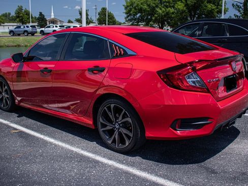 Used 2019 Honda Civic Sport image 4