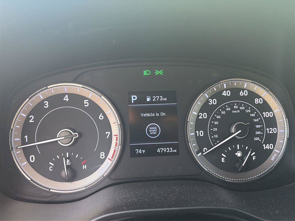 Certified 2022 Hyundai Venue Limited FWD image 14