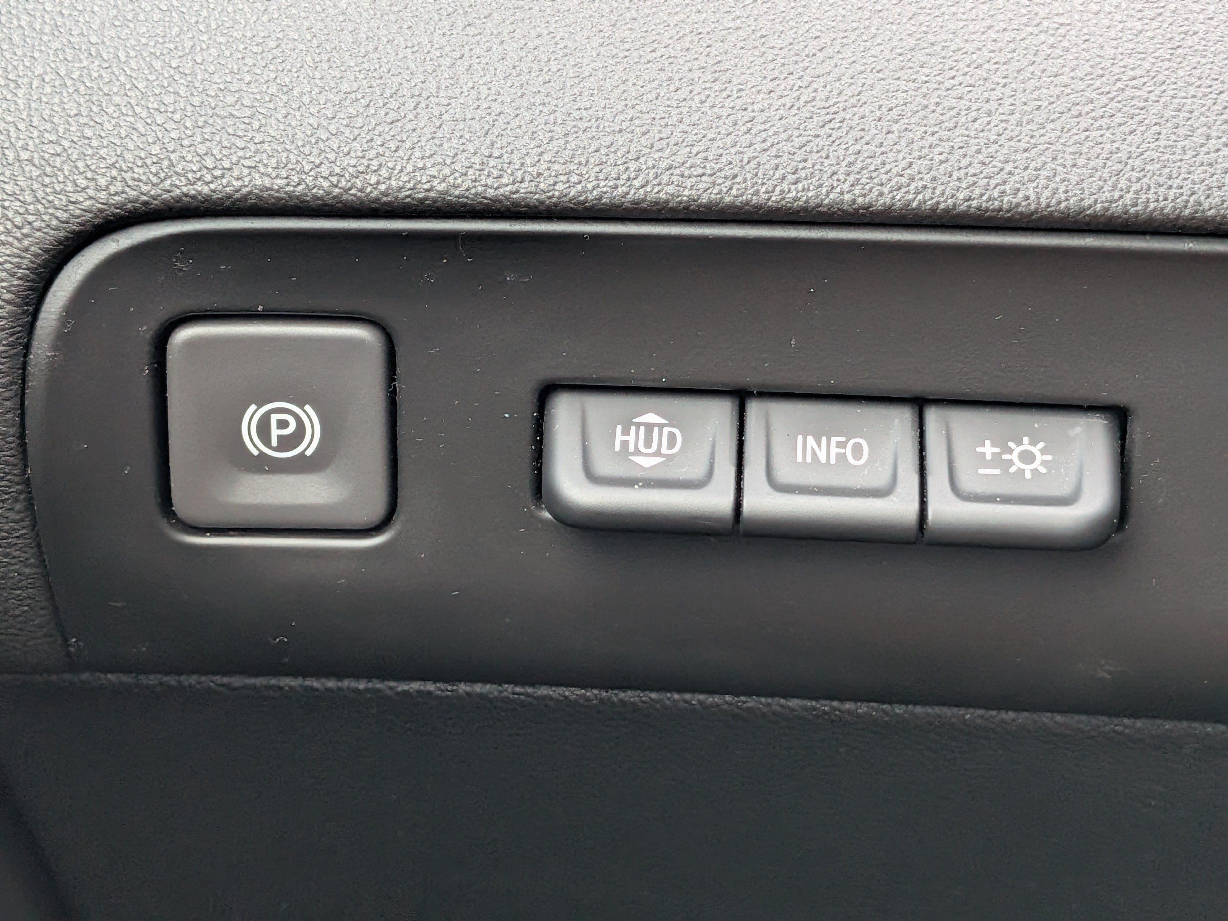 Certified 2023 Buick Enclave Avenir w/ Avenir Technology Package FWD image 26