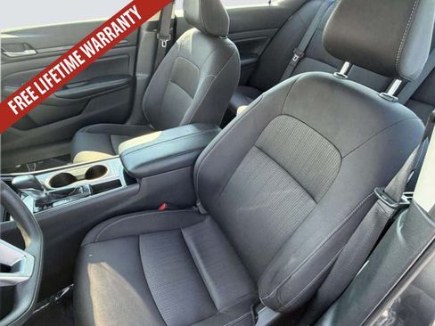 Used 2024 Nissan Altima 2.5 SV FWD image 20