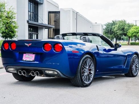 Used 2006 Chevrolet Corvette Convertible RWD image 9