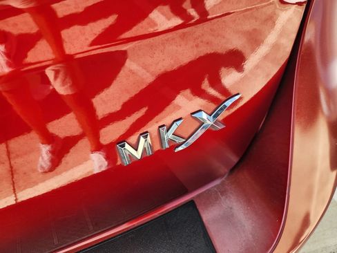 Used 2015 Lincoln MKX FWD w/ Equipment Group 102A image 11