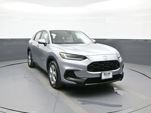Certified 2023 Honda HR-V LX image 3