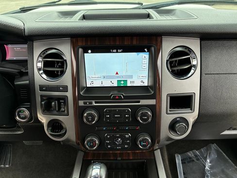 Used 2017 Ford Expedition EL Platinum image 26