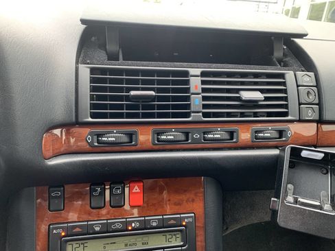 Used 1999 Mercedes-Benz S 320 S 320 LWB 4dr Sedan image 24