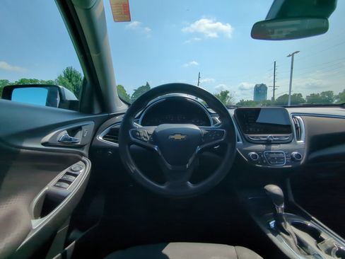 Used 2024 Chevrolet Malibu LT FWD image 14