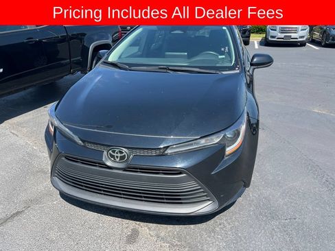 Used 2024 Toyota Corolla LE FWD image 2