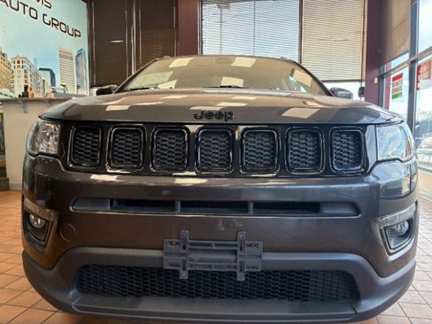 Used 2018 Jeep Compass Latitude w/ Popular Equipment Group AWD/4WD image 4