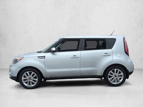 Used 2018 Kia Soul + FWD image 9