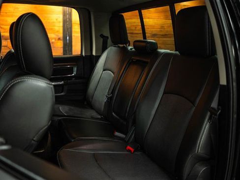 Used 2014 RAM 1500 Laramie w/ Convenience Group image 10