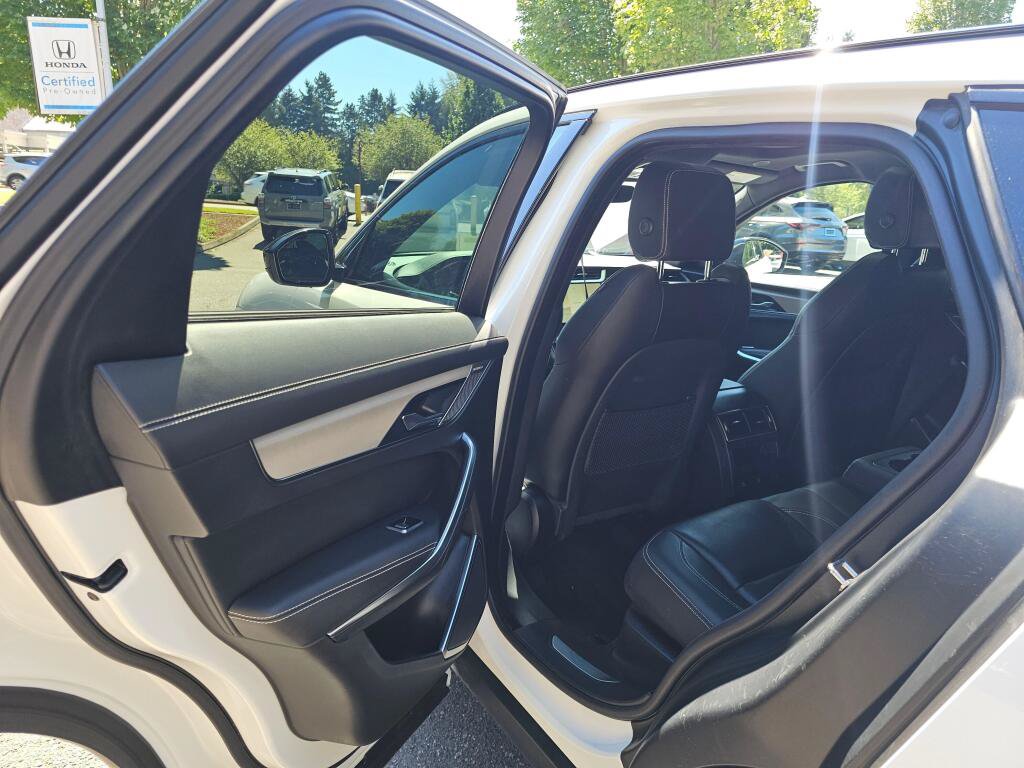 Used 2025 Jaguar F-PACE R-Dynamic S AWD/4WD image 54