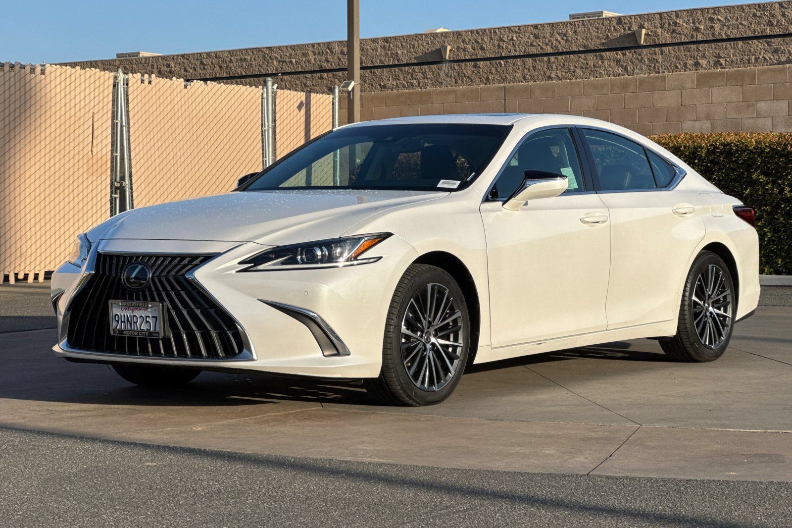 Used 2024 Lexus ES 350 w/ Premium Package FWD image 8