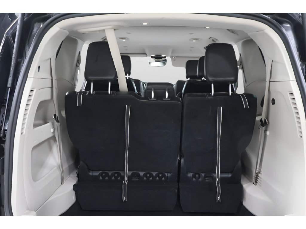 Used 2024 Chrysler Pacifica Touring-L FWD image 25
