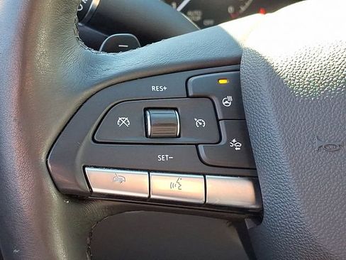 Certified 2021 Cadillac XT4 Luxury w/ Cold Weather Package image 25