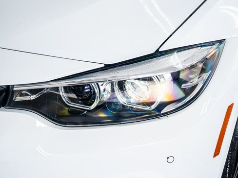 Used 2020 BMW M4 Convertible w/ Competition Package image 14