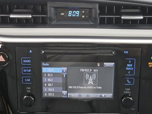 Used 2017 Toyota Corolla LE FWD image 13