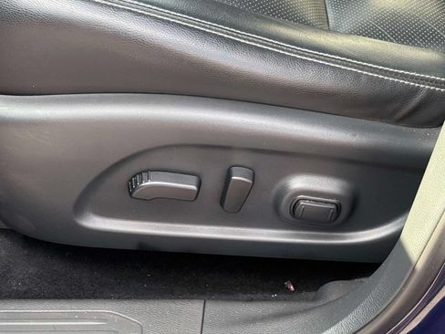 Used 2019 Nissan Murano S AWD/4WD image 18
