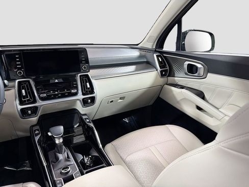 Used 2023 Kia Sorento SX AWD/4WD image 25