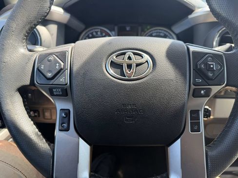 Used 2021 Toyota Tacoma SR5 RWD image 26