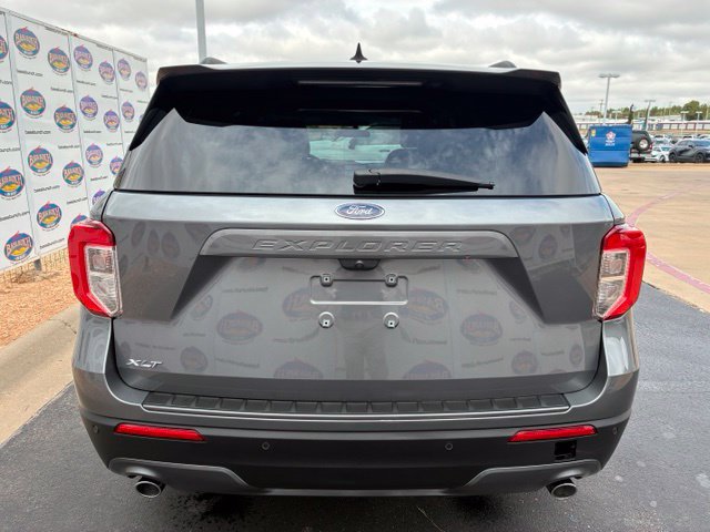 Certified 2023 Ford Explorer XLT w/ Equipment Group 202A RWD image 5