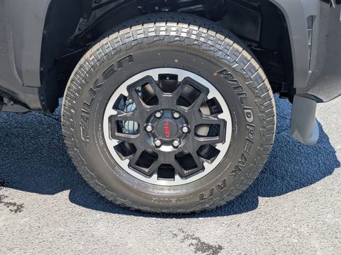 New 2025 Toyota Tacoma TRD Off-Road image 11