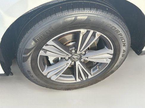 Used 2018 Acura MDX SH-AWD image 11