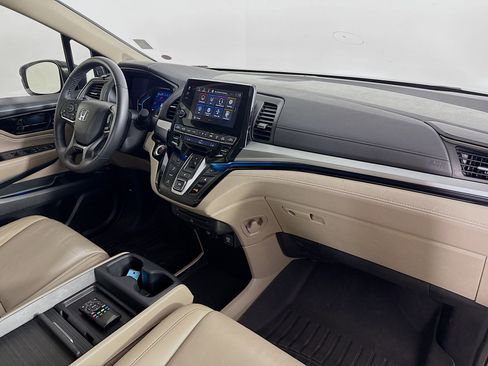 Certified 2021 Honda Odyssey Touring image 40