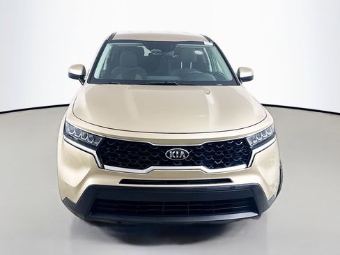 Used 2021 Kia Sorento LX image 2