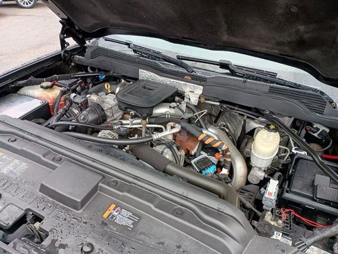 Used 2016 Chevrolet Silverado 2500 LT w/ Midnight Edition image 19