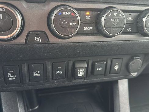 Certified 2021 Toyota Tacoma TRD Off-Road w/ Technology Package image 28