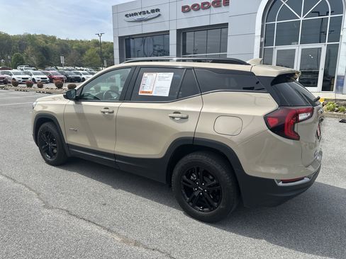 Used 2023 GMC Terrain AT4 w/ Infotainment Package II image 10