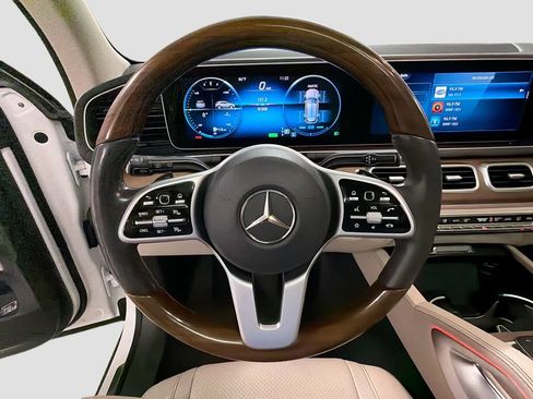Certified 2020 Mercedes-Benz GLE 450 4MATIC w/ Premium Package image 12