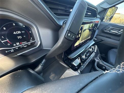 Used 2024 GMC Sierra 2500 AT4 w/ AT4 Premium Plus Package image 17