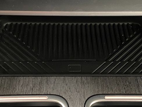 Certified 2023 BMW 760i xDrive w/ Executive Package image 27