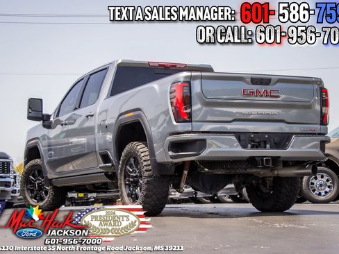 Used 2025 GMC Sierra 2500 AT4 w/ AT4 Premium Plus Package AWD/4WD image 5