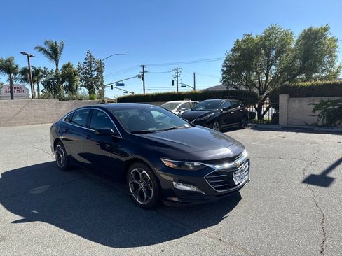 Used 2023 Chevrolet Malibu LT FWD image 2