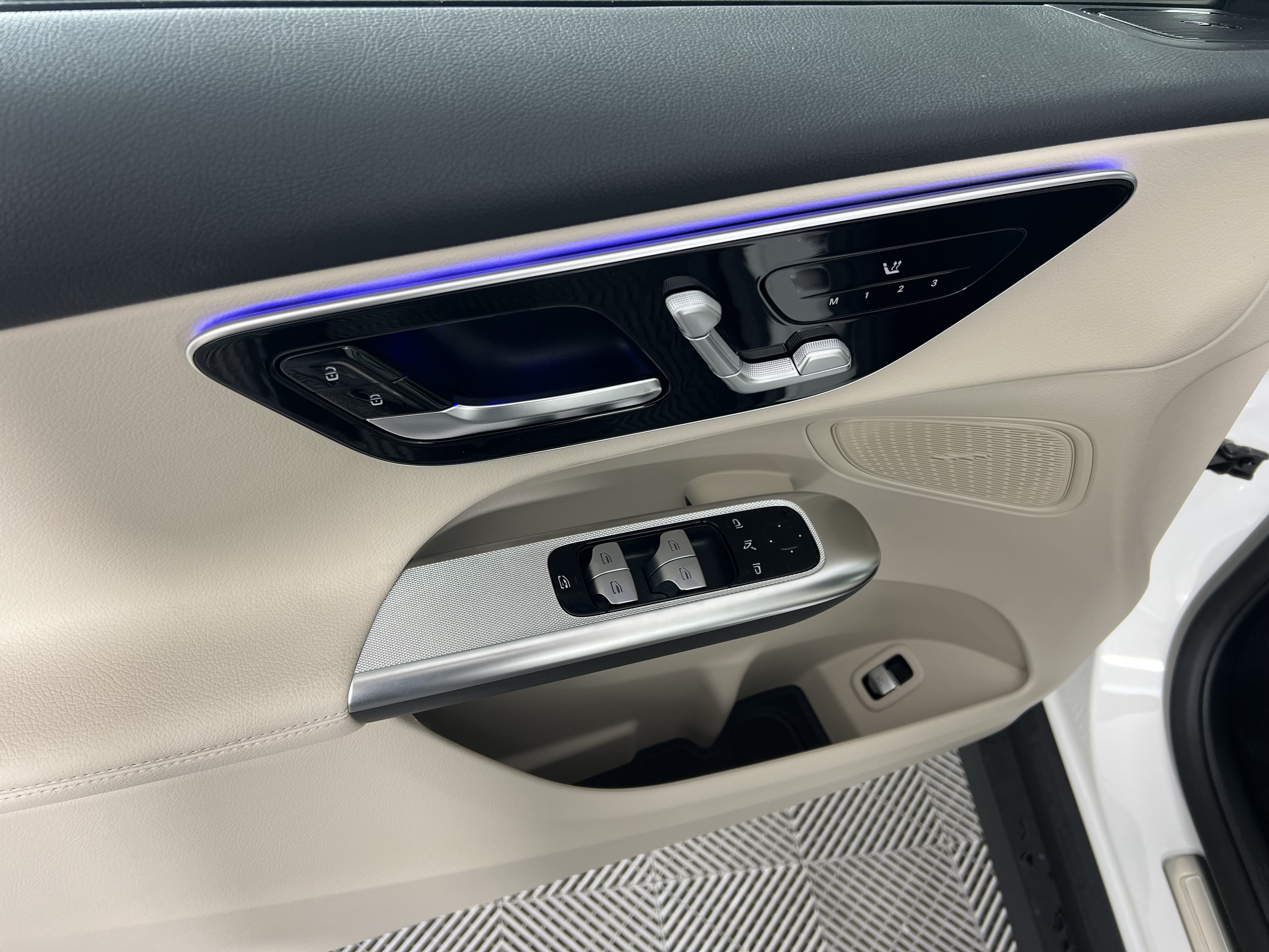 New 2027 Mercedes-Benz GLC 300 4MATIC image 19
