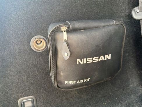 Used 2022 Nissan Pathfinder SV FWD image 11