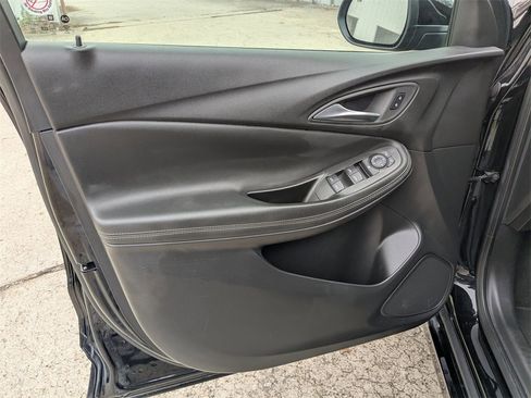 Used 2024 Buick Encore GX Sport Touring image 11