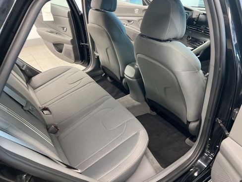 Used 2021 Hyundai Elantra SEL w/ Convenience Package image 21