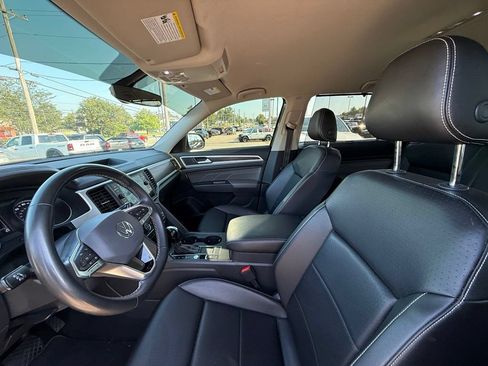 Used 2021 Volkswagen Atlas SE FWD image 12