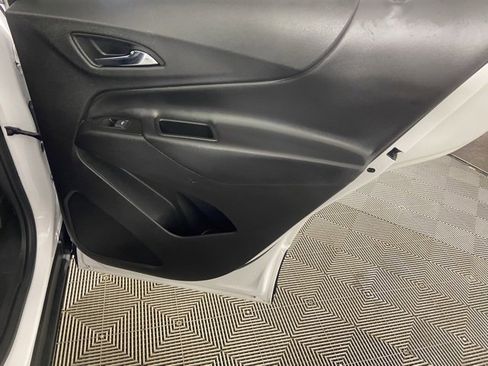 Used 2024 Chevrolet Equinox LT image 12