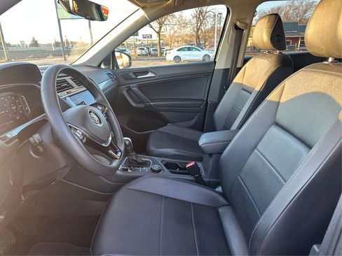 Used 2020 Volkswagen Tiguan SEL w/ Tiguan Two-Row MDO Package AWD/4WD image 9